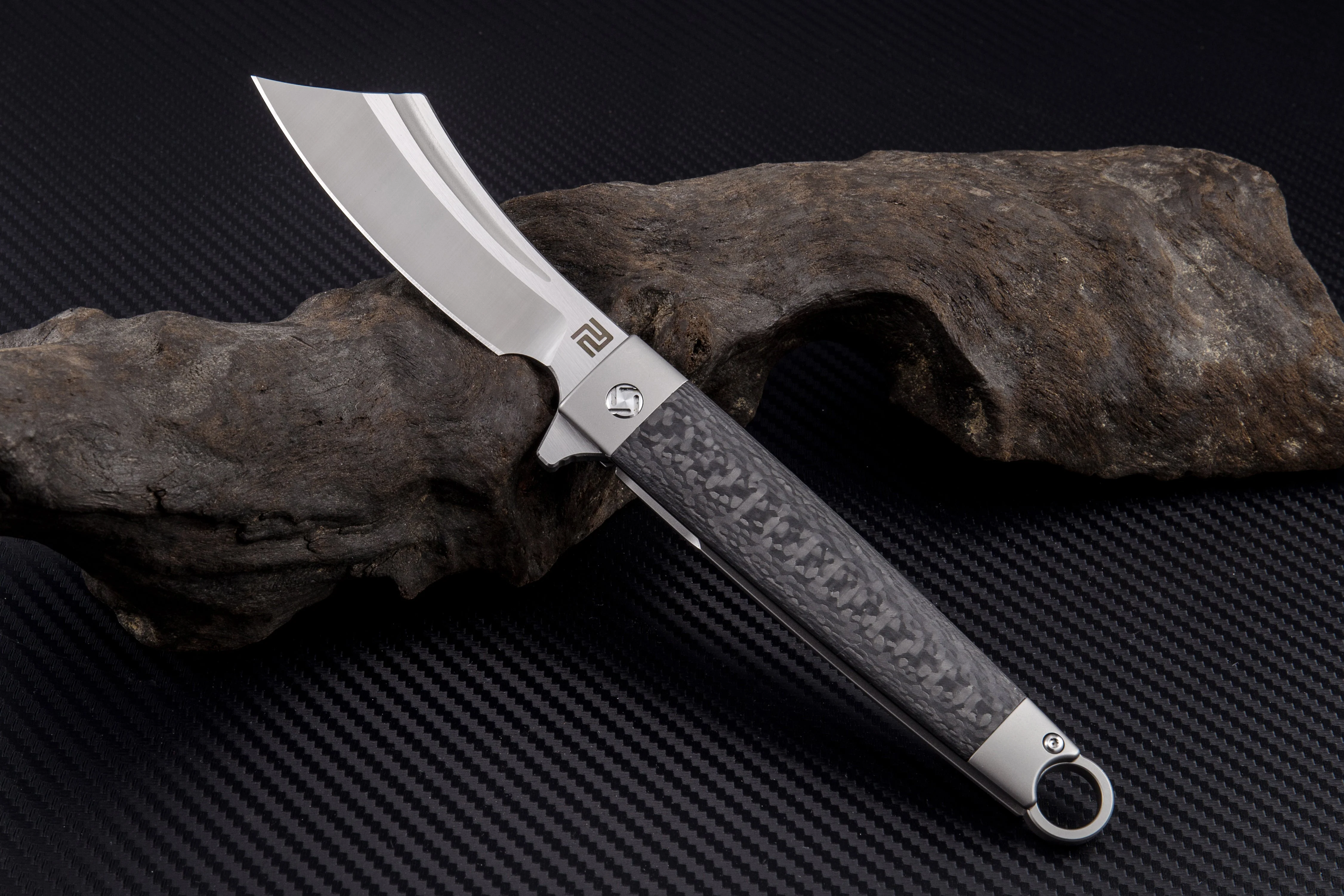 Artisan Cutlery Cutlass ATZ-1830G S35VN Blade Titanium and Carbon fiber Handle Folding Knives - Image 3